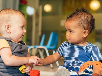 Krippenkinder in der Wichtel Akademie Kita beim spielen